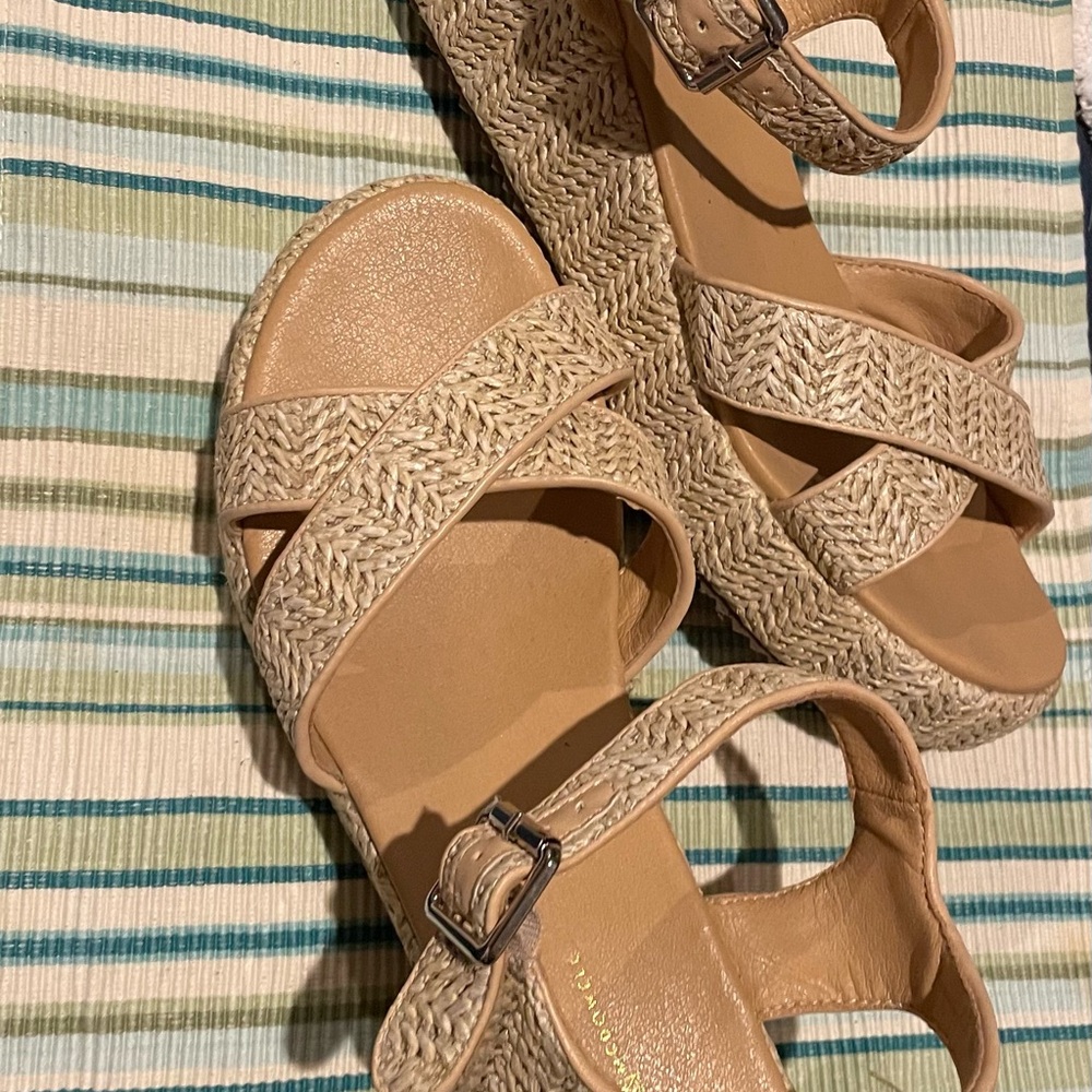 NWOT Sz. 9 MICHELLE McDOWELL espadrilles